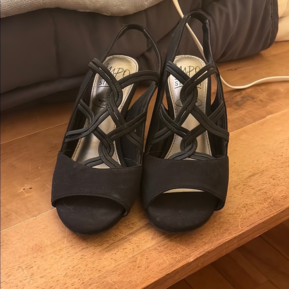 Women's Black Strappy Sandals